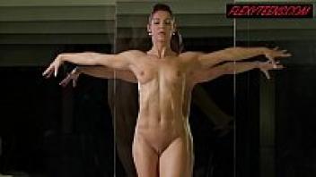 Eva is a teen's incredibly sexy and flexible.