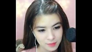 a sister from Vietnam named Hot Uplive