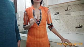 A wealthy woman agreed to pay rent to the landlord in order to get her ass. www.XVideos.com