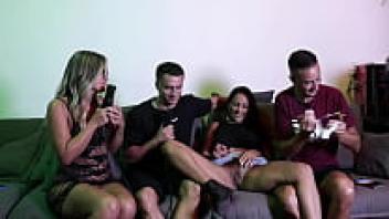 It was on a swinger's website that they first met. Her husband introduced her to the concept of a liberal relationship, and she eventually came to respect it. Kel's huge pussy... Watch Kel Abate and Digão da Ilha (SHEER/RED) for more information.