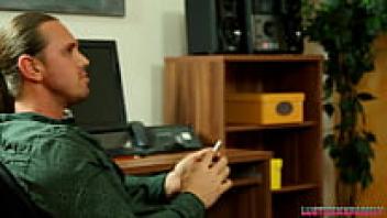 In the workplace, a horny blonde bitch and her stepbrother are in love.