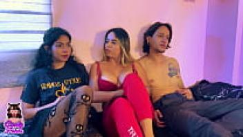 In front of me, my boyfriend takes advantage of my self-confidence and shows affection for my best friend.