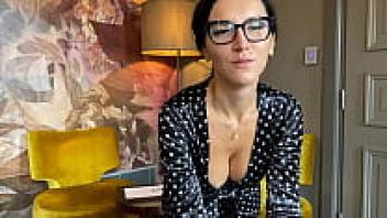 Sex therapy with an attractive psychologist