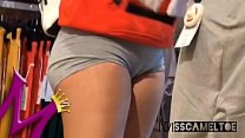 Short gris misscameltoe.