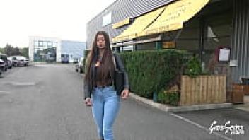 Sex Bomb Amanda loves severe love.