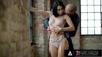 21 NATURALS - Sexy Jessy Jey Is Very Excited To Feel A Big Dick In Her Tight Ass At Work