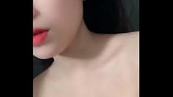 Vietnamese sex movie, I'm really horny after work.