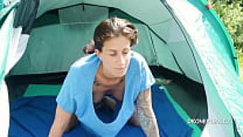 Elizabeth, the nudist MILF, below the blouse