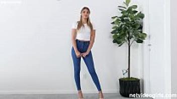 Strong Orgasms in a Hawaiian Babe with a Gorgeous Body