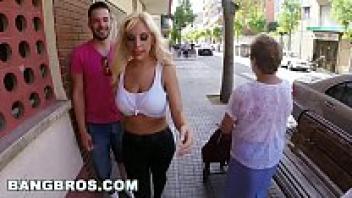 BANGBROS: Blondie Fesser's Public Favorites: Big Ass Blonde PAWG (pb14632)