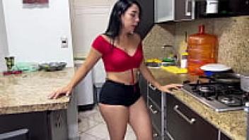 Seeing my sexy stepmother cook in shorts and show off her enormous ass makes me sexy.
