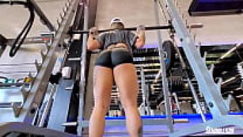 POV Sexdoll520, a young fitness chick, gave my brother a surprise blowjob after the gym.