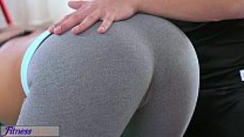 FitnessRooms Numerous orgasms for gym nymphs with black hair