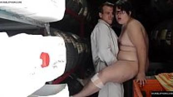 Verify the bass's fatness.