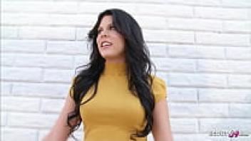 Madison Parker, a cute little Tits teen, is picked up for the first time casting love.