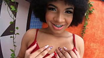 Gih Rocha is a hot Brazilian mulatto who is giving her ass.