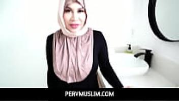 Arab hijab girlfriend PervMuslim Tokyo Lynn's plan to have a no-nut November didn't work out.