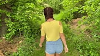 Having sex outside with Teeny Kate Rich