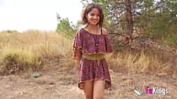 Our OUTDOOR DATES are tried by Elena de la Vega! We have picnics where everything is possible.