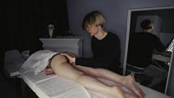 After a soothing massage, she had a climax and masturbation.