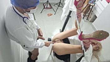 The gynecologist's cell phone is lost!