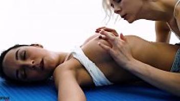 S. Pussy Licked and Girl Feet