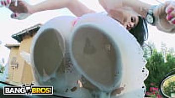 BANGBROS: Perfect PAWG Taking Anal From Chris Strokes Outside with Mandy Muse