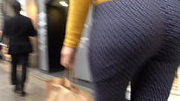 Latina Wife With Booty (WC1) No. 5: Candid