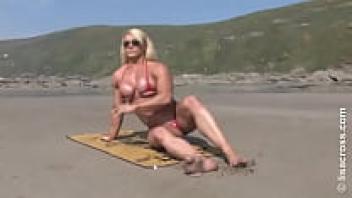 glimpse of the beach