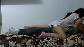 Amateur Homemade: Passionate sex in a missionary with cumshot