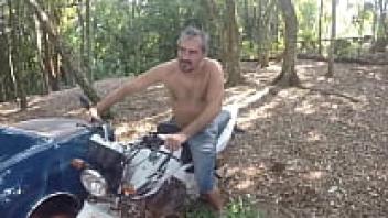 The mechanic did a good job fixing the car when it broke down.