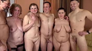 A genuine anal encounter with a mature nympho