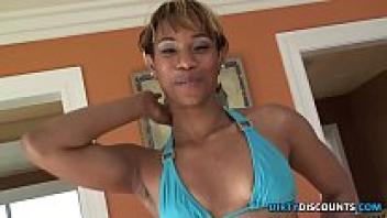 Bendy baby got pussy licked.