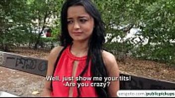 A stranger picks up the adorable Czech beauty Daphne and loves her for money.