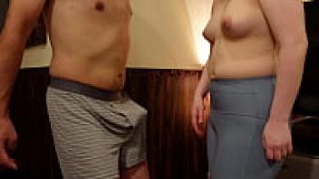 [Reading alert] Despite being struck by a man's crucial, helpless gold ball and rod, a woman in leggings managed to get an erection. She was then struck again.