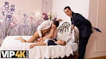 Top-Rated Hotel MATURE4K