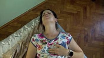 Beautiful Pregnant MILF Anna Loves A Lot and Gives A Blowjob