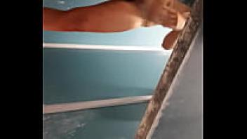 Voyager with drooping tits