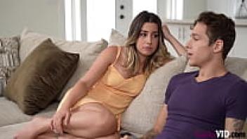 In the Family Pie S32-E4 Love Good Guy, Chanel Camryn