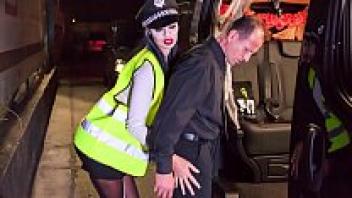 Halloween love with British hottie Jasmine Jae in a policewoman costume: a VIP sex vault