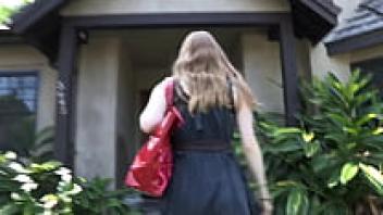 COUGAR LESBIAN PORN XXX, A MATURE MILF HOUSEWIFE