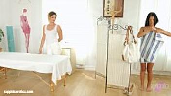 Sapphix's sensual lesbian scene featuring Vivien Bell and Mira Sunset—Sapphic bulk