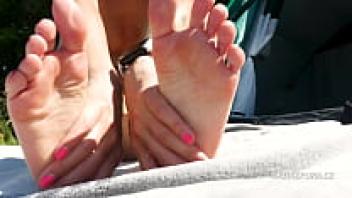 Alžběta's oil foot massage and sexy tattoo MILF