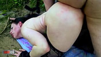 destroying her ass and enjoying the filthy sex in the woods