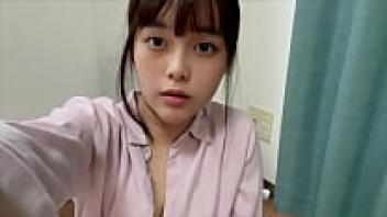 A mature female student's masturbation. She can now give birth to...