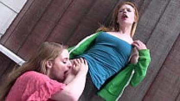 HARDSEX FINGERING XXX LESBO - PUSSY EATING