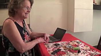 A young man adores his elderly Italian aunt.