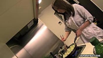 Mirei Yokoyama, a mature Japanese woman, was apprehended and uncensored